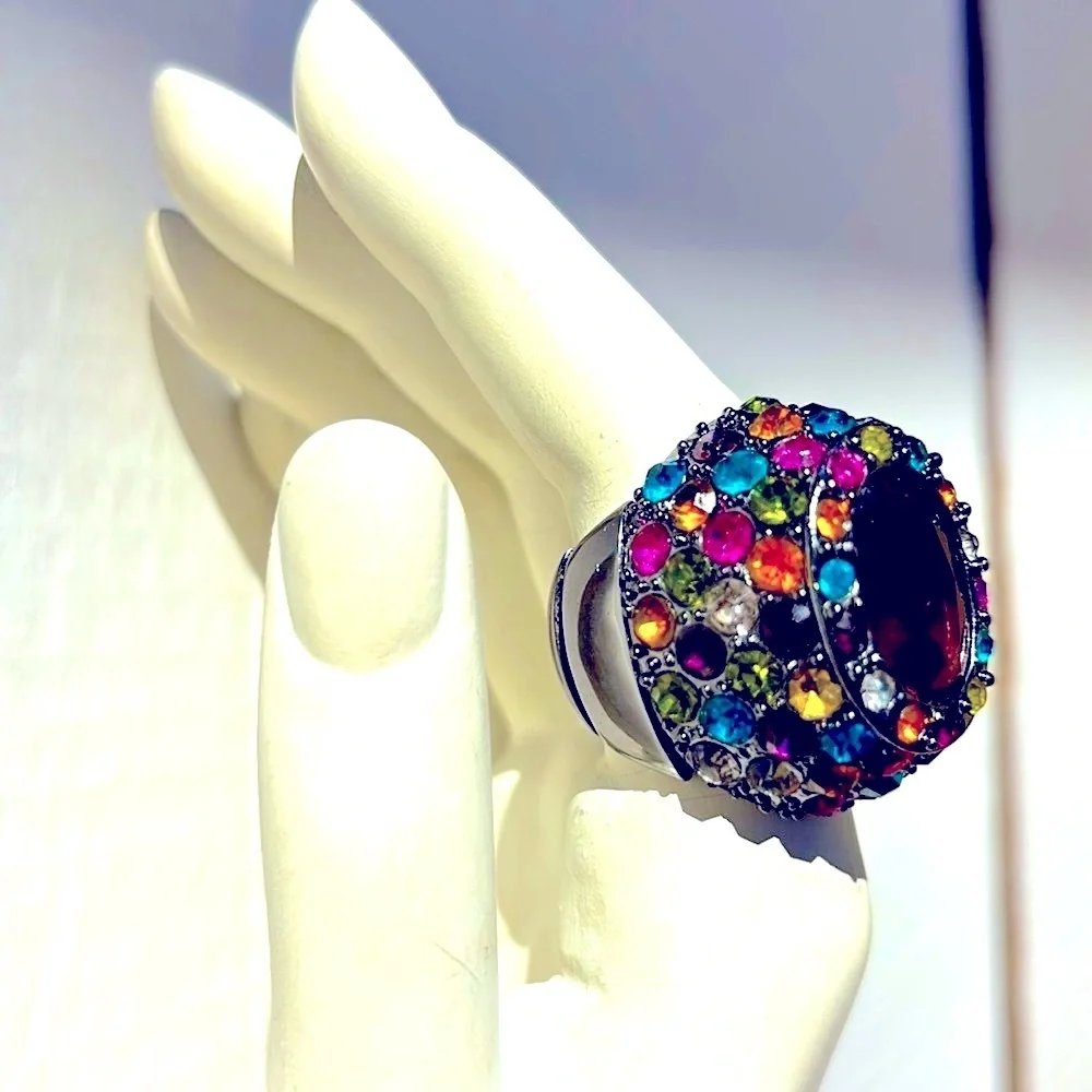 Glamour Cocktail Ring - Picture 8 of 10